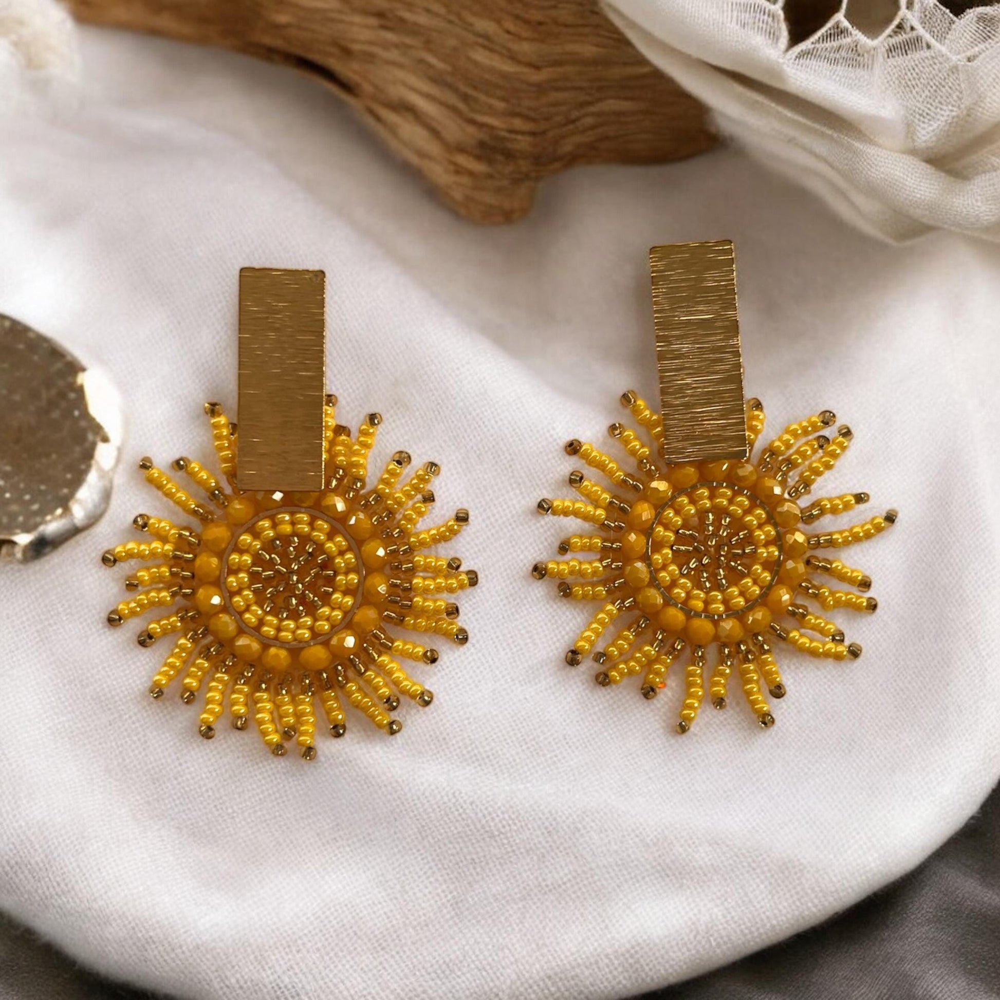 Colombian Handmade Earrings, Unique earrings, fashion earrings, gift for her, women earrings, unique gift for her.