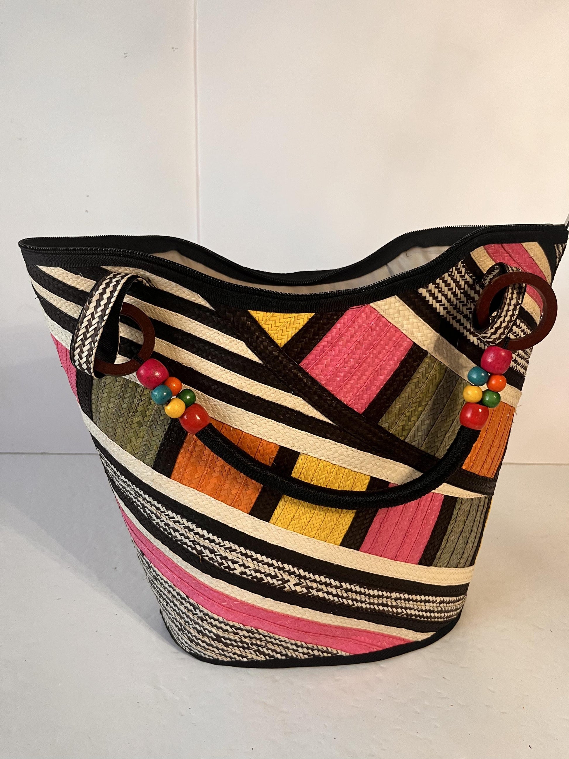 Handwoven Caña Fiber Tote Bag – Colombian Artisan Design
